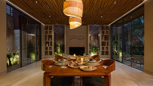 Villa Navaho Обеденная зона