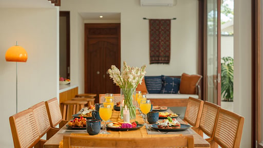 Villa Omah Bumbak Dining area