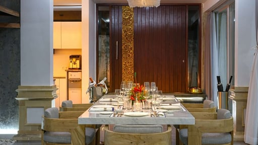 Villa Paletu Dining area