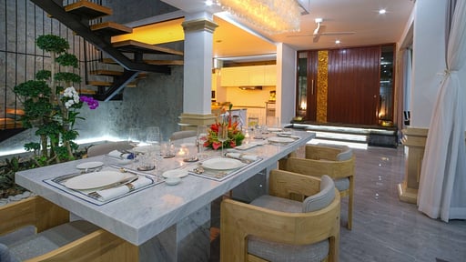 Villa Paletu Dining area