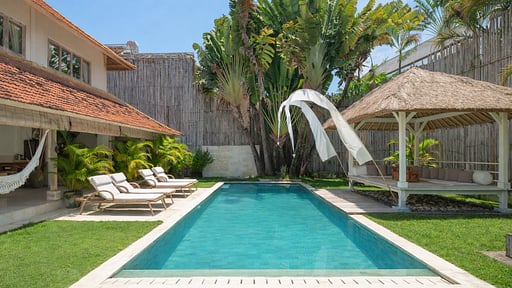 Villa Rabu Zwembad