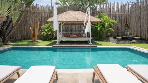 Villa Rabu Zwembad