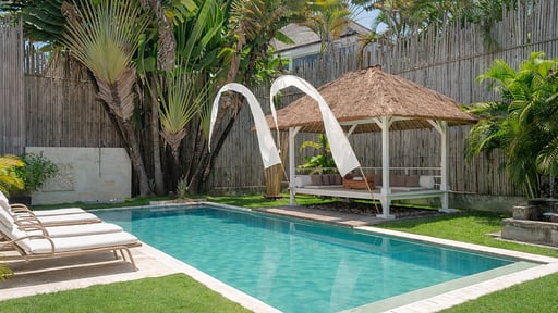 Villa Rabu Zwembad