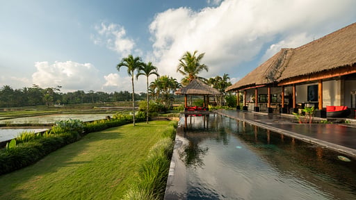 Villa Rumah Lotus Kolam renang