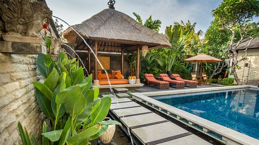 Villa Saffron Gazebo