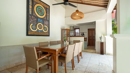 Villa Selasa Dining area