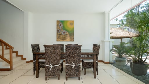 Villa Selasa Dining area