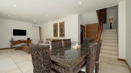 Villa Selasa Dining area