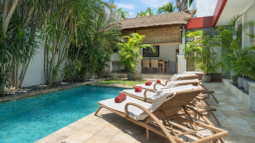 Villa Selasa Swimming pool