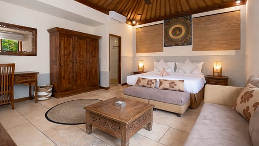Villa Senin Bedroom 1
