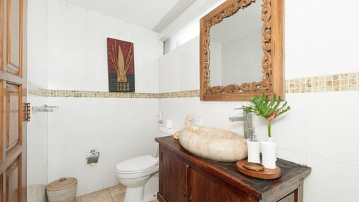 Villa Senin Bedroom 1