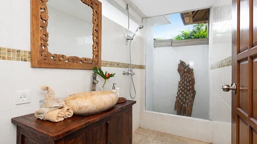 Villa Senin Bedroom 2