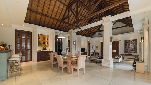 Villa V Seminyak Essecke