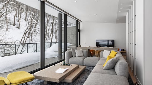 Yamakei Yotei Creekside Penthouse Four Bedroom Living room