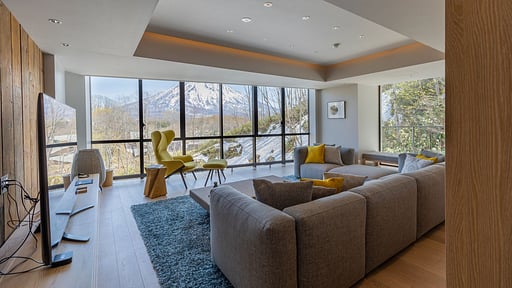Yamakei Yotei Penthouse Four Bedroom Living room
