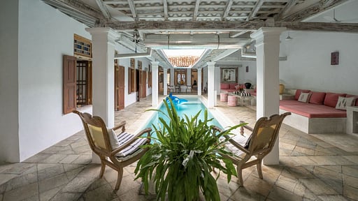 71 Pedlar St Бассейн