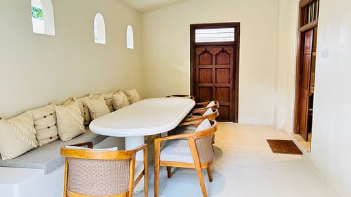Villa K2 Dining area