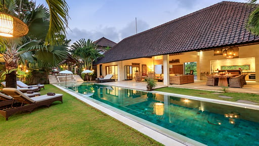 Abaca Villas Swimming pool 3