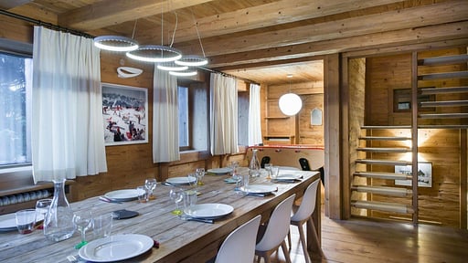 Chalet Adalta Dining area