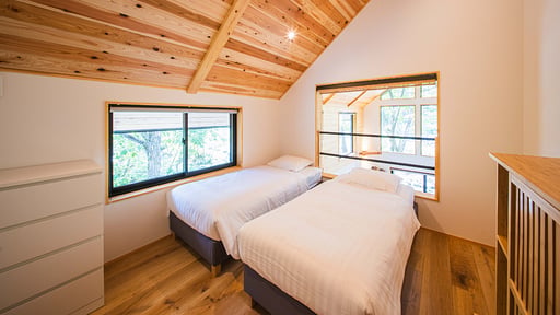 Aerial Chalet Chambre 1