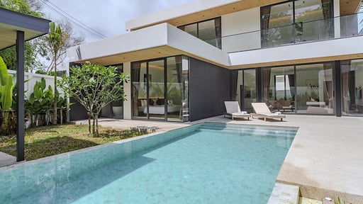 Aileen Villa Layan Swimming pool