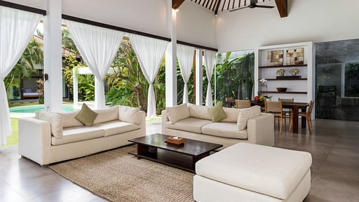 Alice Estate Living room 2