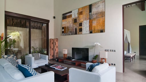 Alice Estate Living room 1