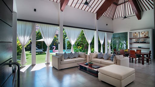 Alice Estate Living room 1