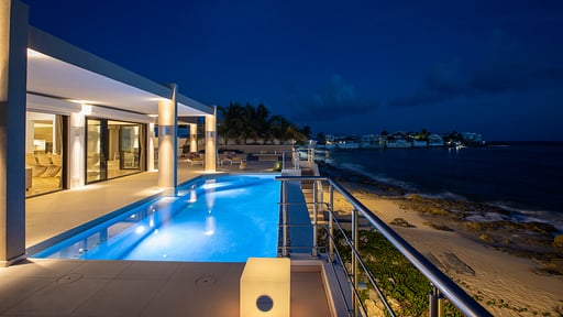 Villa Alma Zwembad