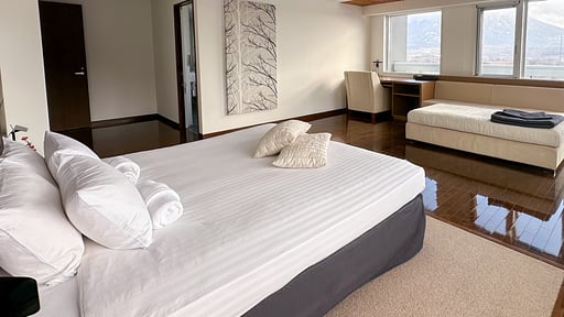 Alpen Ridge Penthouse Bedroom 1