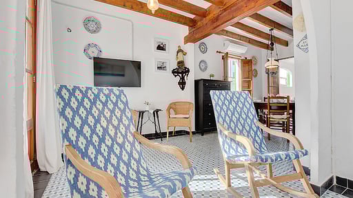 Alvaro Oliver House Salon