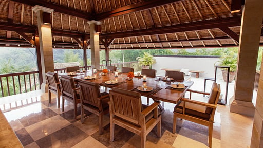 Aman Villas Nusa Dua Three Bedroom Dining area