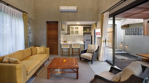 Amarea Grand Two Bedroom Loft Forest View Villa Living room