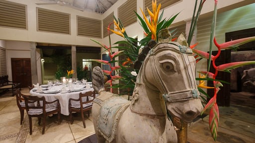 Ambalama Villa Dining area