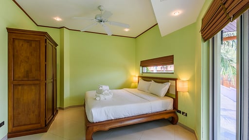 Amber Villa Спальня 4