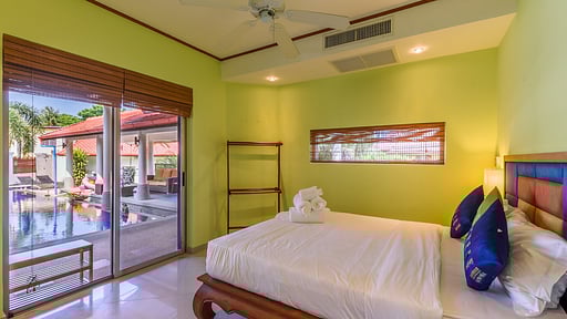 Amber Villa Спальня 5