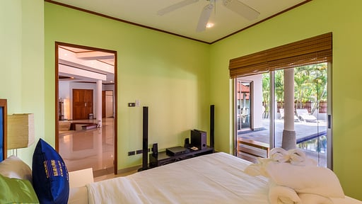 Amber Villa Спальня 5