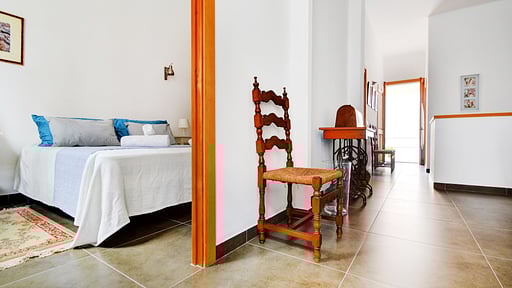 Amilcar House Спальня 1