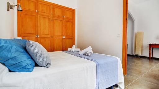 Amilcar House Спальня 1