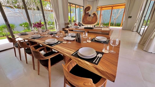 Villa Anchan Tropicana Dining area