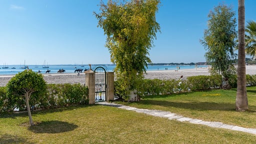 Anglada 49 Apartment Garden