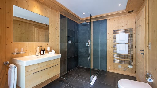 Apartment Haus Leytron Bedroom 2