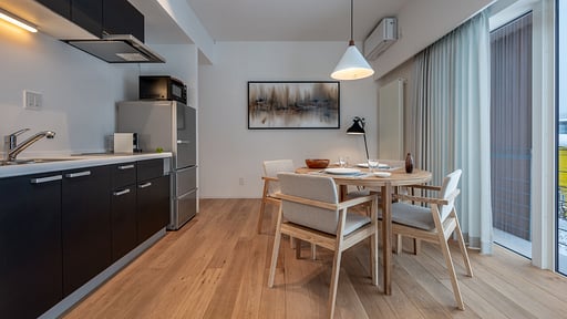 Apartment Kaku Place 1 BR Dining area