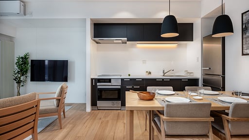 Apartment Kaku Place 2 BR Dining area