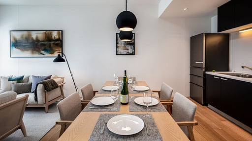 Apartment Kaku Place 3 BR Dining area