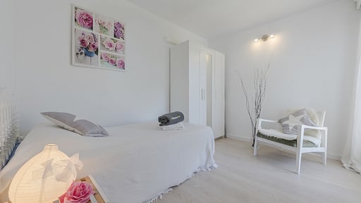 Marian Gola Bedroom 1