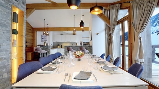 Apartment Ours Blanc 1003 Dining area