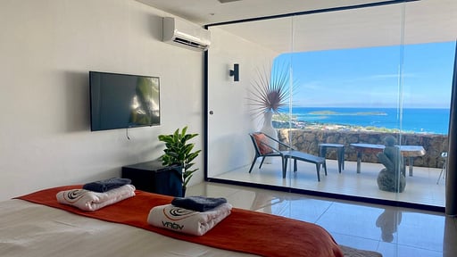 Aqua 208 Villa Bedroom 3