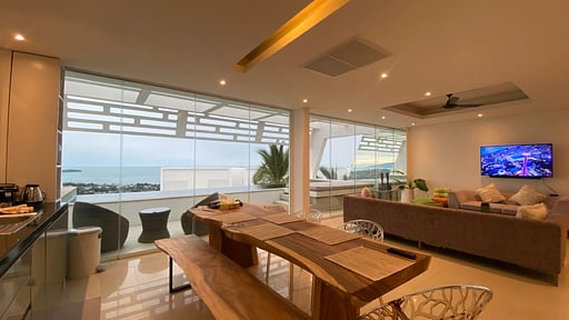 Aqua 208 Villa Dining area