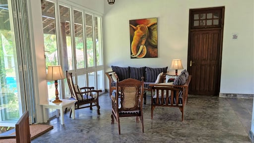 Ardeen Villa Living room